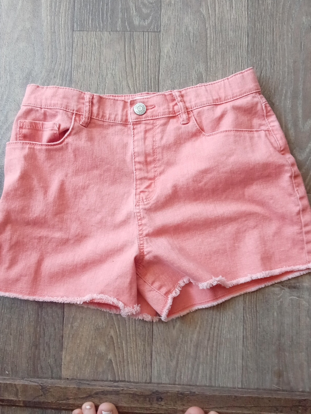 Women’s Coral Pink Frayed Hem Denim Shorts